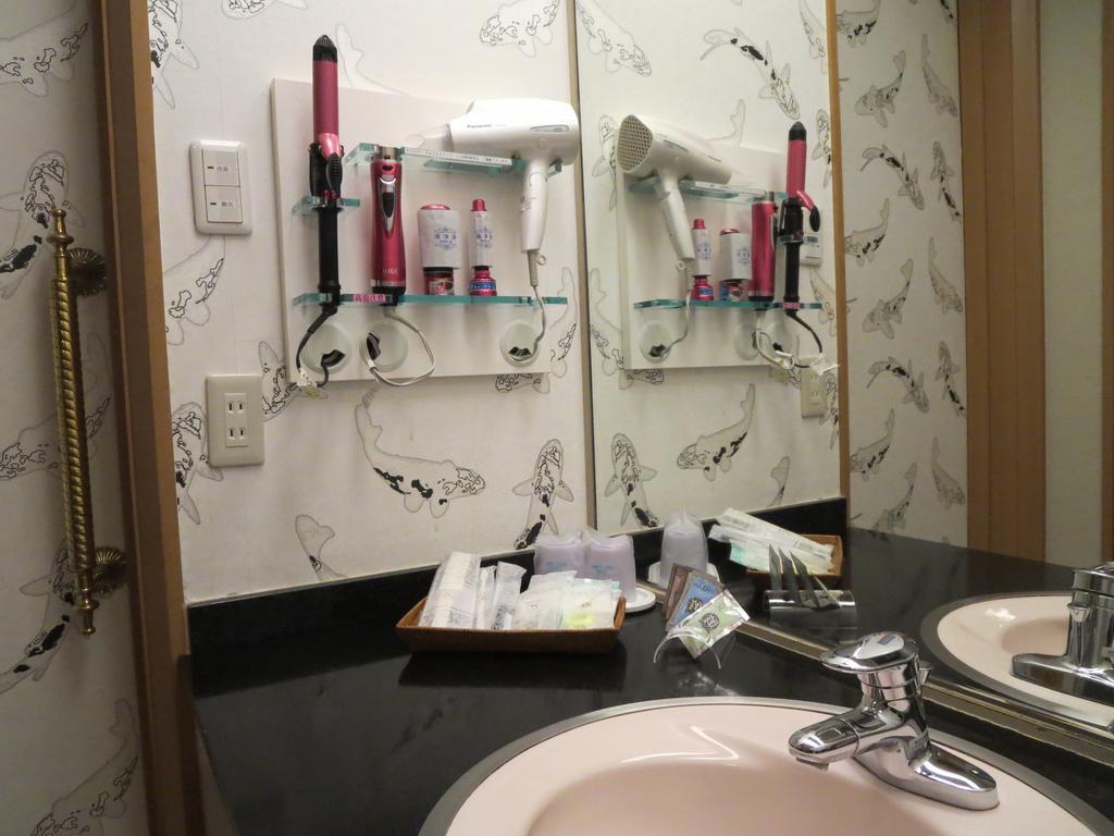 Hotel Casablanca (Adults Only) Осака Екстериор снимка