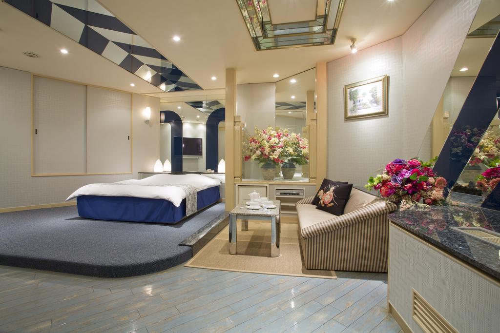 Hotel Casablanca (Adults Only) Осака Екстериор снимка