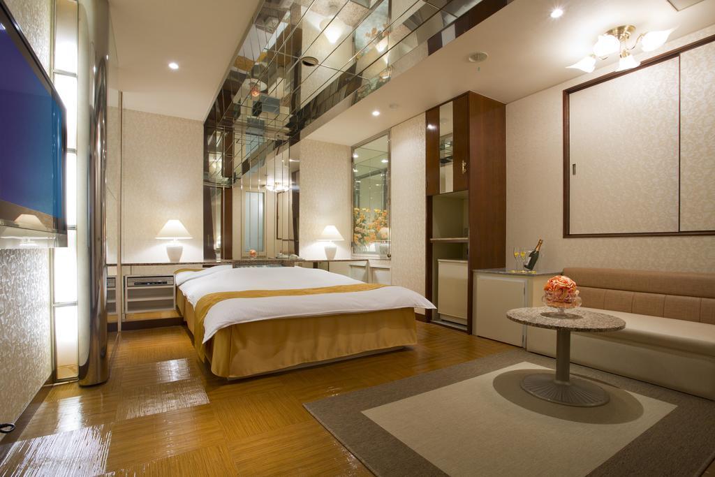 Hotel Casablanca (Adults Only) Осака Екстериор снимка