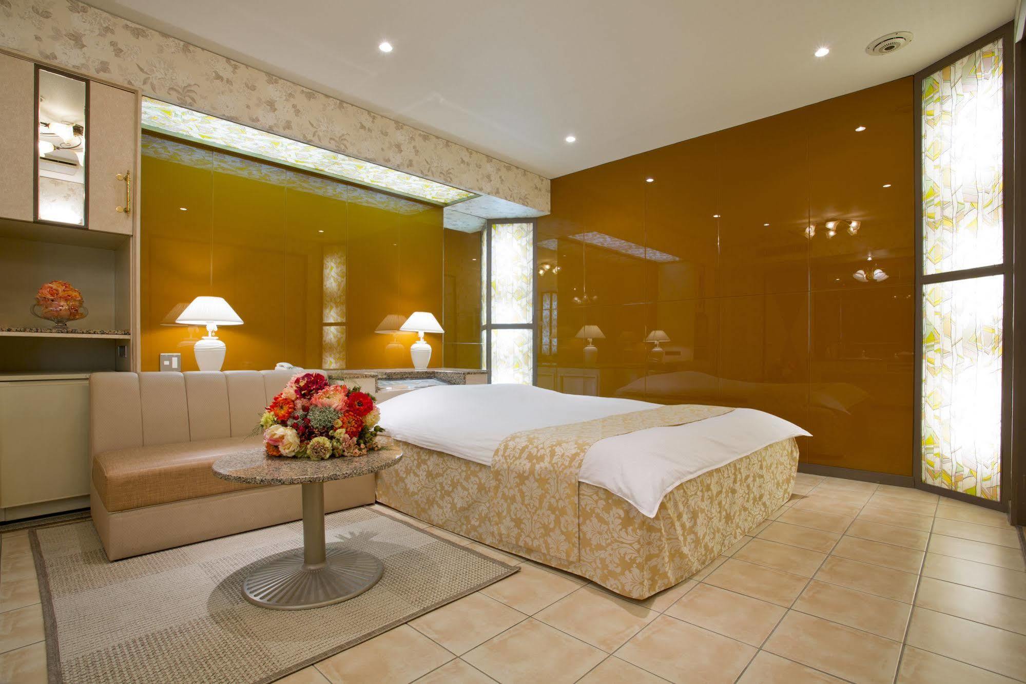 Hotel Casablanca (Adults Only) Осака Екстериор снимка